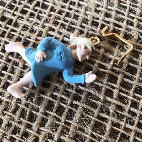 Vintage 1994 Hallmark miniature Night Before Christmas miniature ornament - Picture 3 of 4